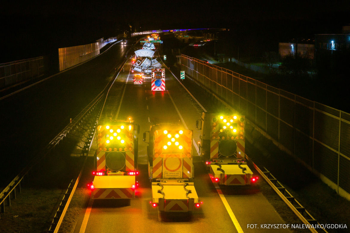 Kolejny wielki konwój zablokuje Warszawę. Transport napędu do tarczy TBM