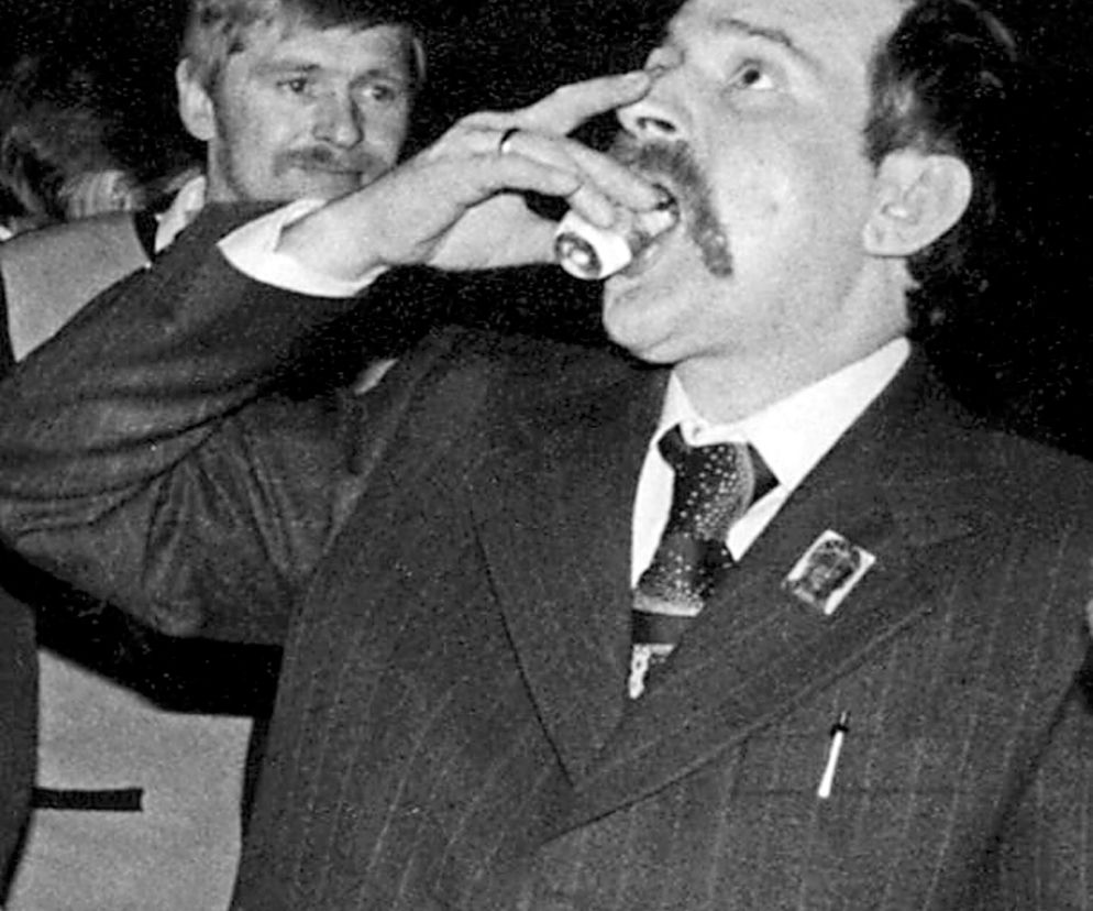 Internowany Wałęsa wypił 289 butelek wódki