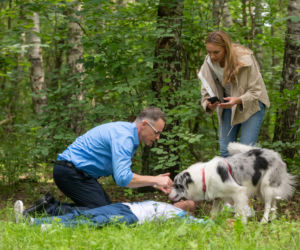 Na Wspólnej odc. 3120. Monika (Sylwia Gliwa), Damian (Waldemar Błaszczyk), Kajtek (Mikołaj Szostek)