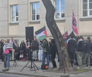 Protest pod ambasadą Izraela w Warszawie (30.04.2026)