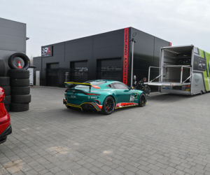 Aston Martin GT3 i GT4 w pracowni w  Ługwałdzie pod Olsztynem