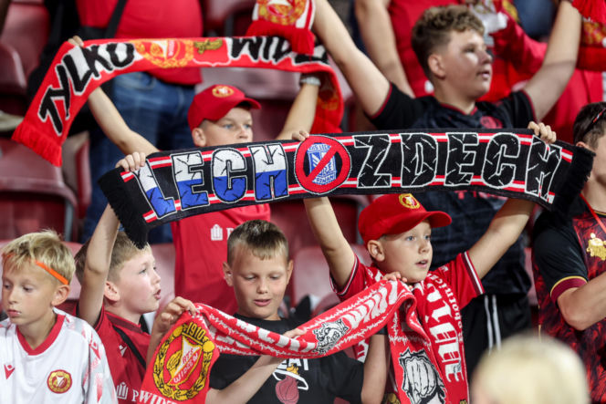 Widzew Łódź - Lech Poznań: Zdjęcia kibiców z meczu 6. kolejki PKO BP Ekstraklasy