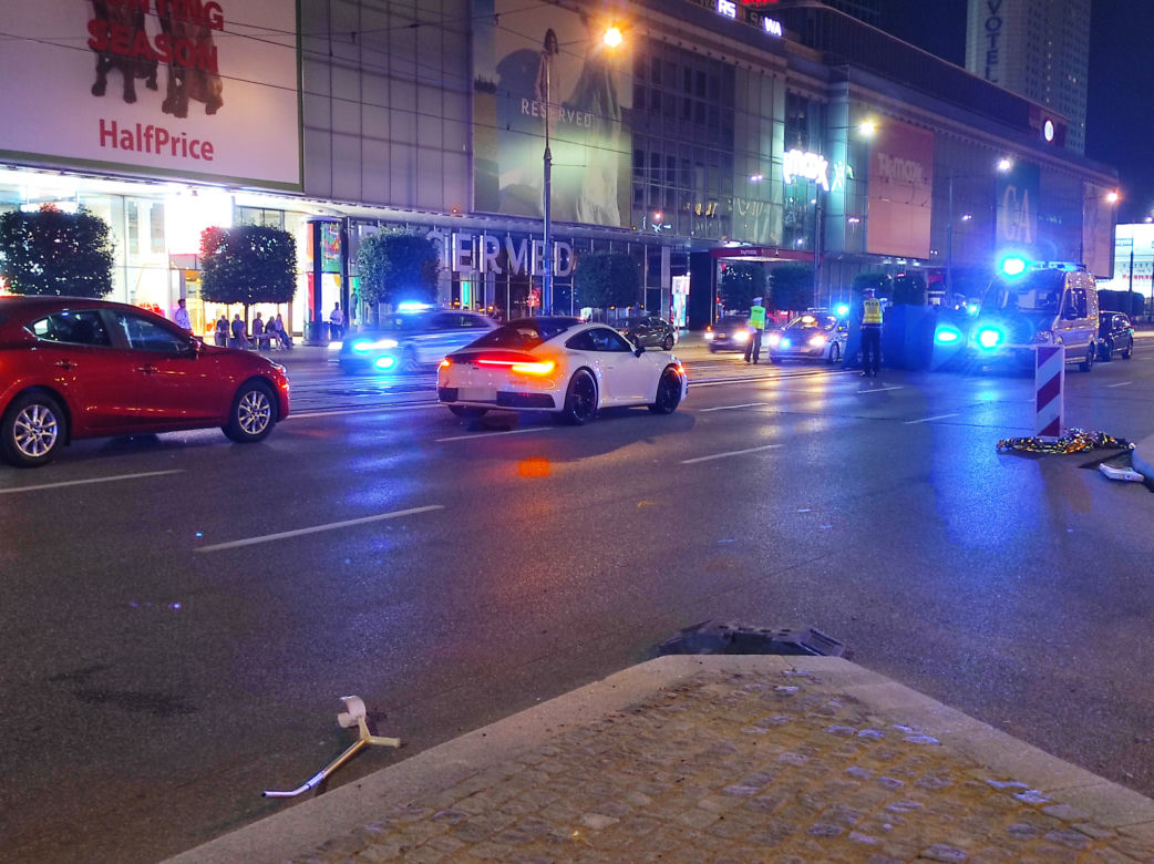 Makabryczny wypadek na Marszałkowskiej w Warszawie	
