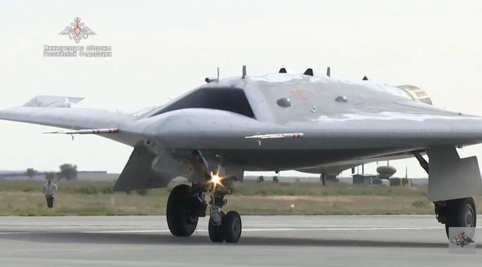 Rosja pokazała dwumiejscowego Su-57. Czy to gra o miliardy z Indiami?