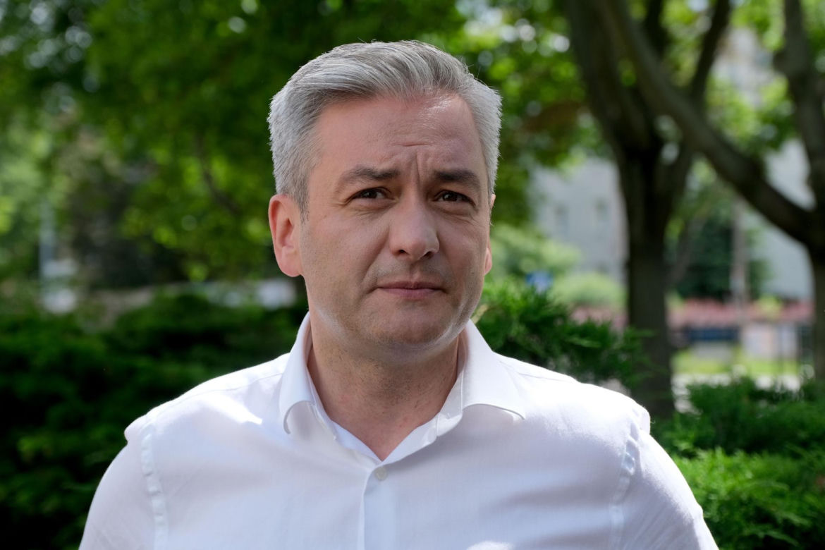 Robert Biedroń jest siwiutki jak gołąbek! 