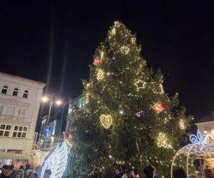 Miasto rozbłysło świąteczną magią! Tłumy na wielkim otwarciu Bydgoskiego Jarmarku Świątecznego