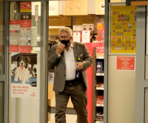 Ryszard Czarnecki świętował hot-dogiem
