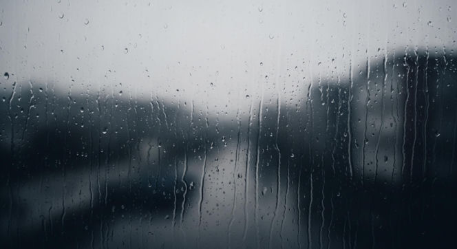 Toksyczny deszcz nad Teheranem. Czy zagrożenie dotyczy milionów mieszkańców?