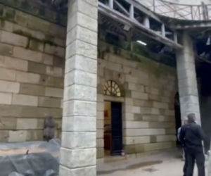 Marcin Mroczek podczas nagrań do Fort Boyard