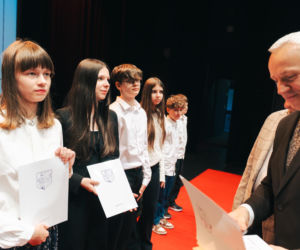 Najzdolniejsi uczniowie odebrali stypendia Prezydenta Miasta Siedlce