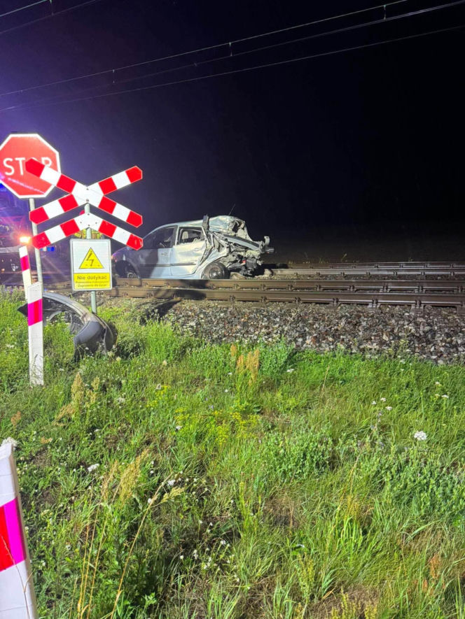 Pijany z dożywotnim zakazem wjechał pod pociąg! Zostawił ranną pasażerkę i uciekł
