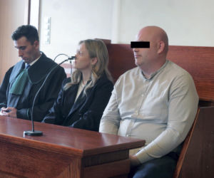 Pędził karetką, by ratować kobietę. Na przejściu potrącił 10-latka. Jest wyrok