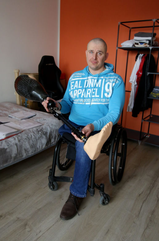 Pan Łukasz jest inwalidą. Ale zdaniem lekarzy na rentę socjalną nie zasługuje 