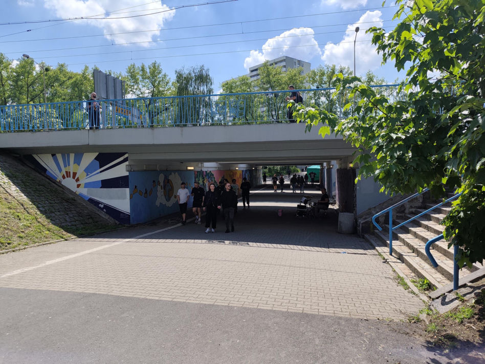 Długie kolejki i tłum fanów przed koncertem Metaliki