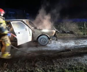 Pożar samochodu osobowego! Z pojazdu nic nie zostało!