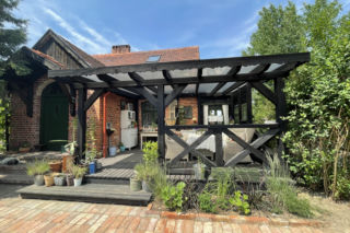 Ożyły wspomnienia wakacji u dziadków, więc Ewa i Krzysztof cofnęli czas. Metamorfoza poniemieckiego siedliska na przedpolu Doliny Baryczy