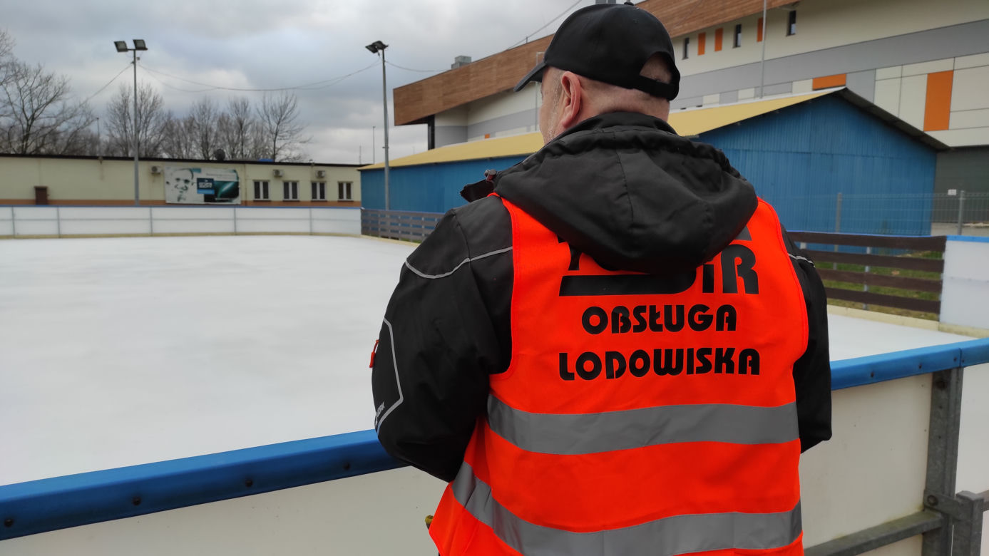 Pierwsi łyżwiarze pojawili się na lodowisku w Mościcach