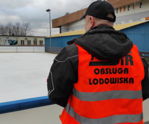 Pierwsi łyżwiarze pojawili się na lodowisku w Mościcach