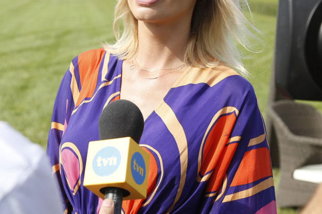 Szulim na imprezie charytatywnej. Jej stylizacja przypomina raczej strój Buki!