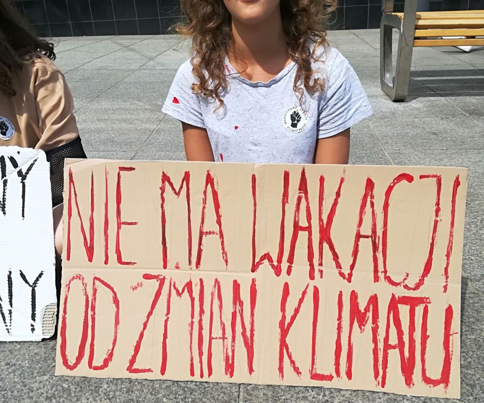 Miał być WIELKI PROTEST! Przyszły... trzy osoby. Porażka strajku klimatycznego