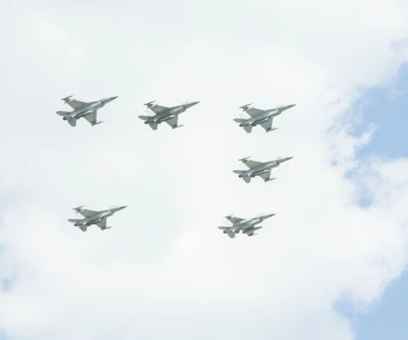 Dowództwo Generalne z nowym komunikatem. Polacy mogą usłyszeć huk