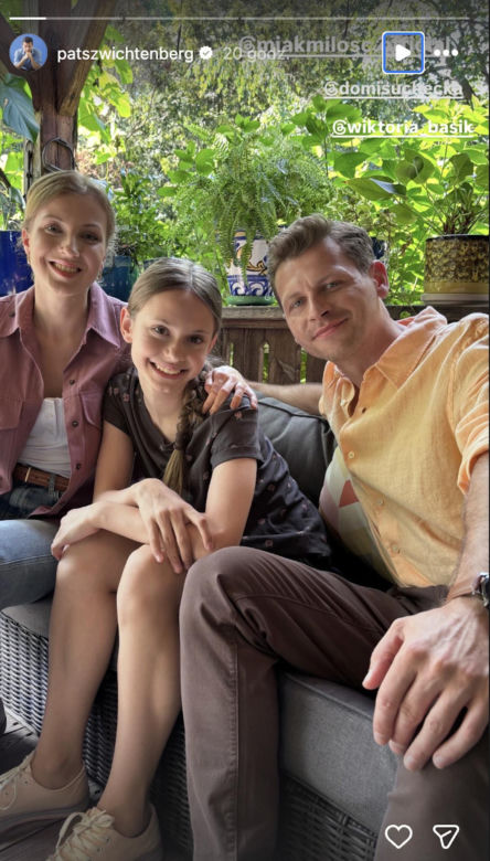 M jak miłość. Natalka (Dominika Suchecka), Hania (Wiktoria Basik), Adam Karski (Patryk Szwichtenberg)