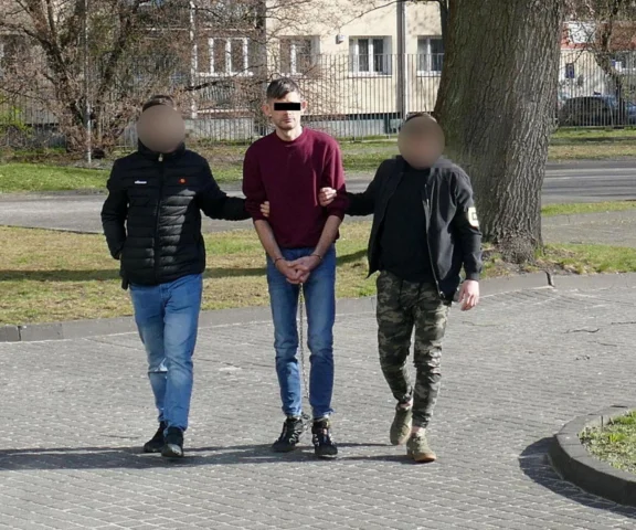 Wdarł się do fabryki i strzelił do byłego szefa. Mówił o zmarłym psie