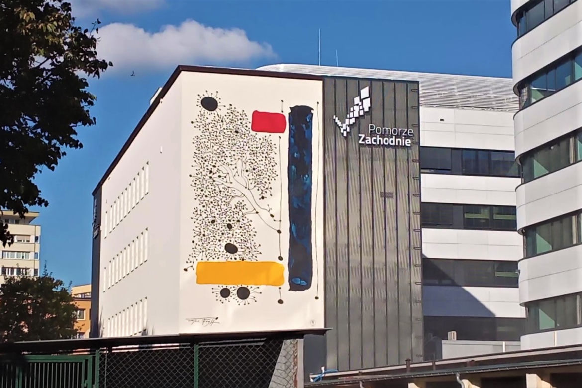 Ekomurale na budynku urzędu marszałkowskiego