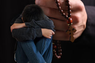 Ksiądz oskarżony o molestowanie 14-latka. Miał zostać przeniesiony do Polski z USA za niewłaściwe zachowania