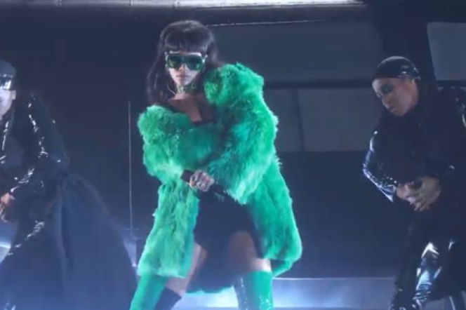 Rihanna - Bitch Better Have My Money