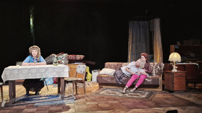Groteskowa drama trzech kobiet. „Prezydentki” na deskach Teatru im. Wojciecha Bogusławskiego w Kaliszu