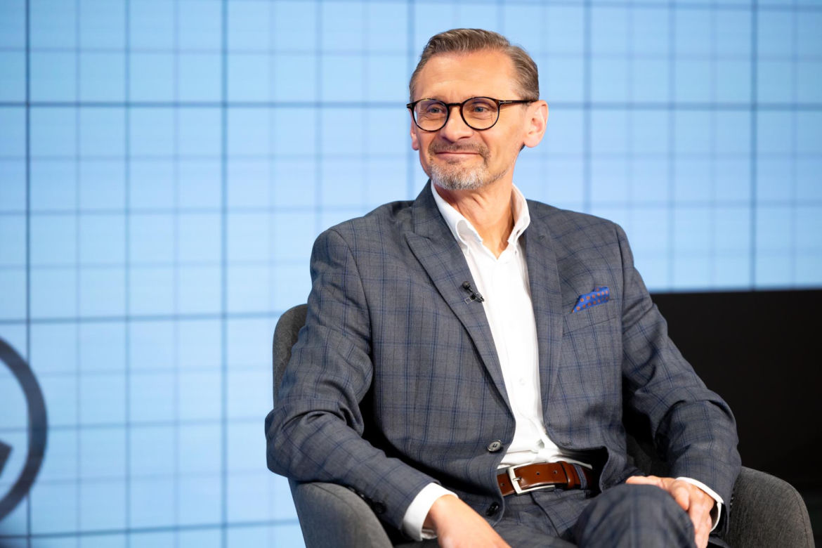 Debata Muratora „Gaz, prąd, pellet – jak mądrze wybierać energię do domu - Sebastian Walerysiak, dyrektor zarządzający w firmie Carrier Viessmann