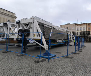 Karuzela na rynku w Lesznie