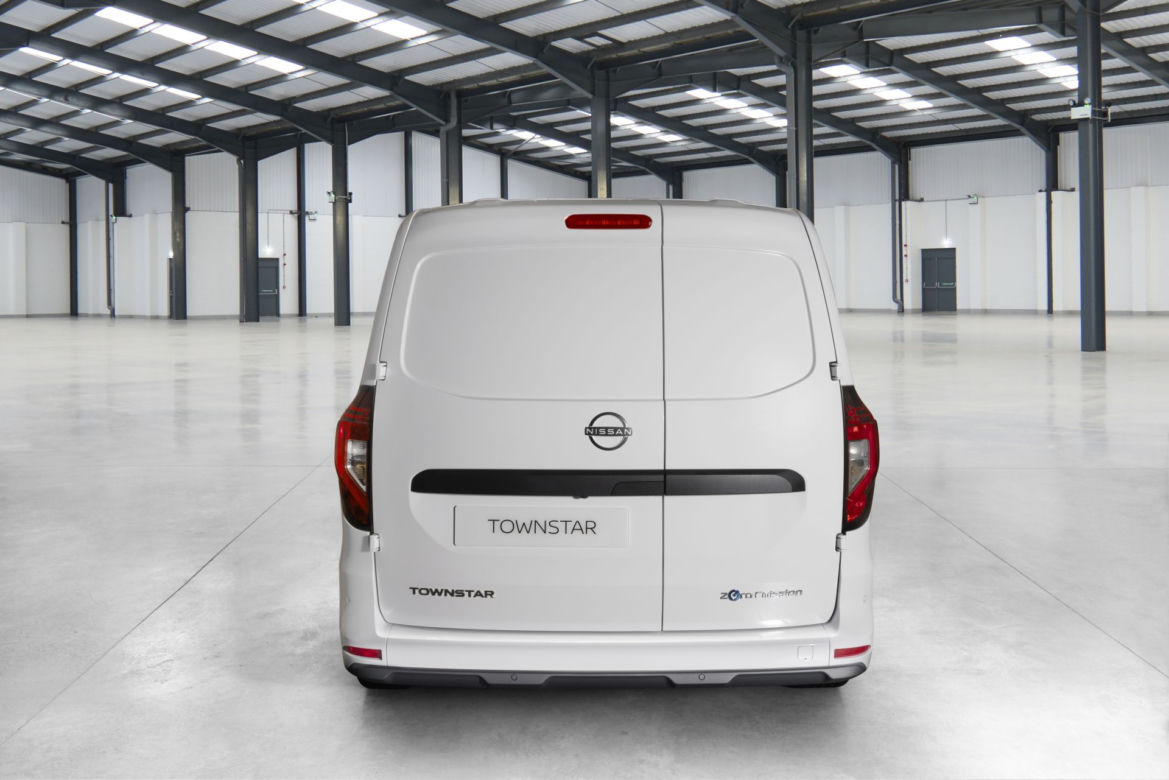 Nissan Townstar EV (2023)