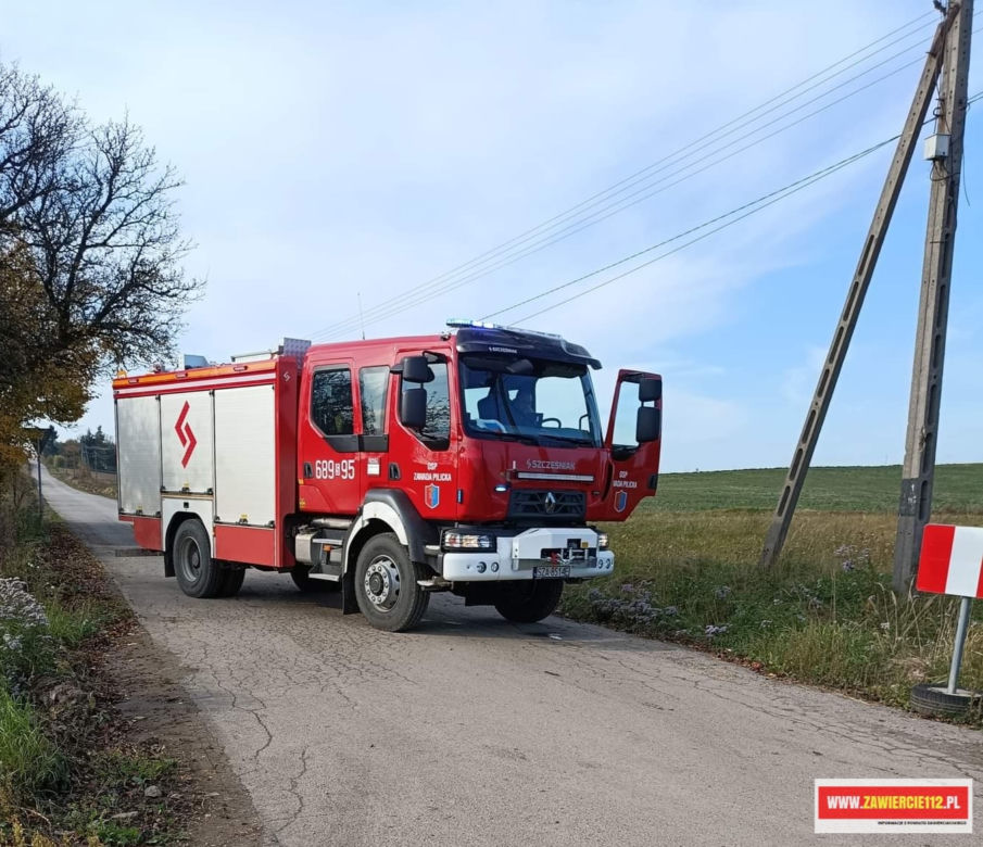 BMW zderzyło się z peugeotem. Widok jest przerażający, są poszkodowani