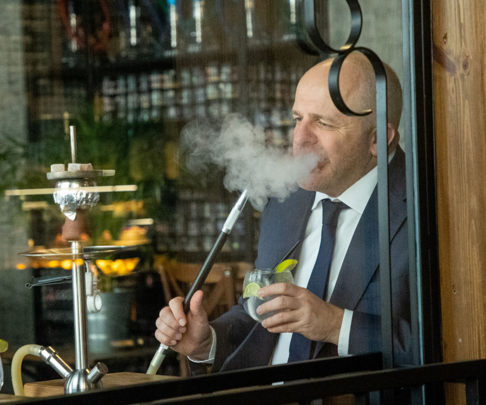 Paweł Kowal w restauracji