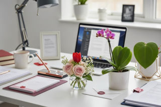 Walentynki w pracy. Życzenia dla kolegów i koleżanek, które nie są kiczowate