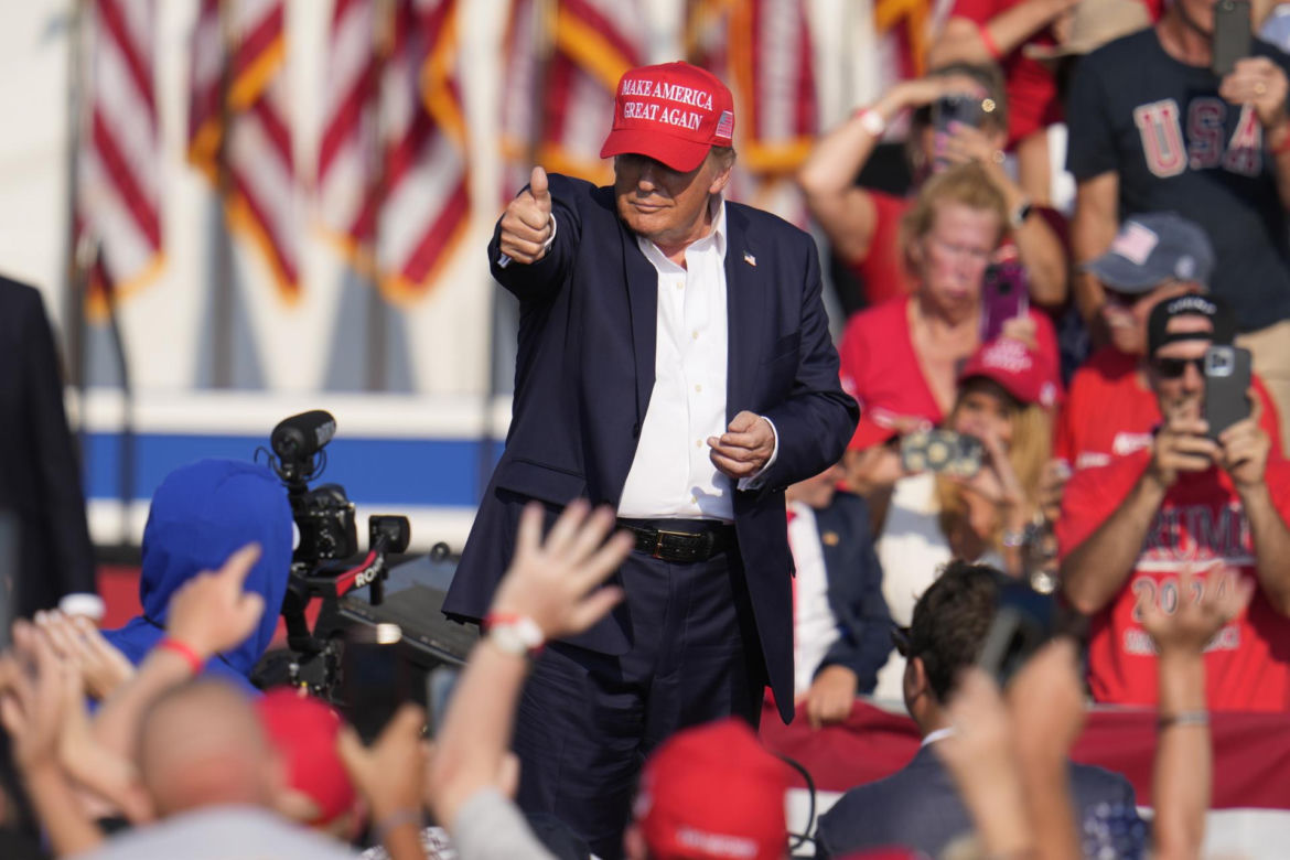 Strzały na wiecu z udziałem Donalda Trumpa