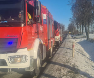 Kozłowo. Sięgnęła po telefon w czasie jazdy. Tak skończyła 41-latka! [ZDJĘCIA]