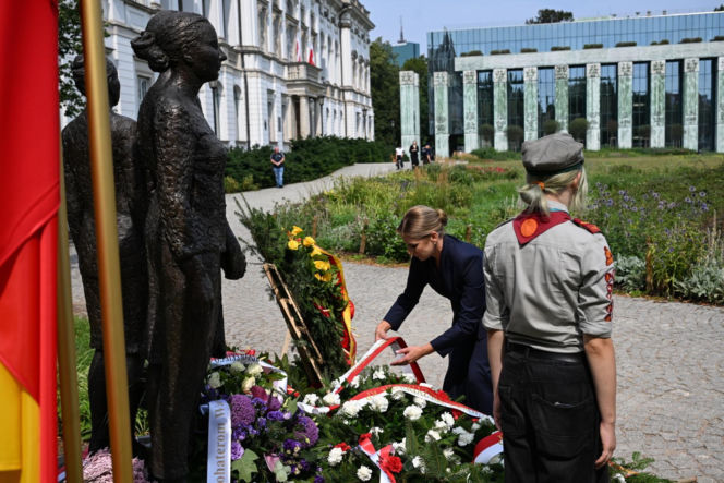 Marta Nawrocka w hołdzie Bohaterkom Powstania Warszawskiego