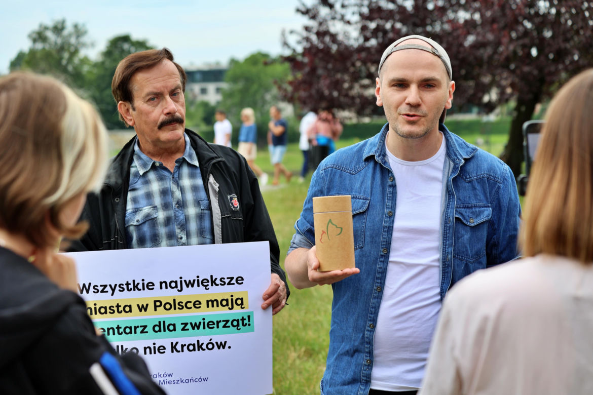 Stowarzyszenie Kraków dla Mieszkańców stworzyło petycję ws. budowy cmentarza dla zwierząt w Krakowie