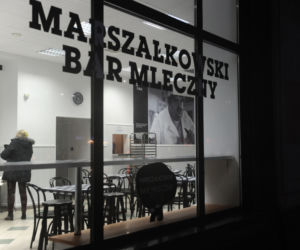 Bary mleczne musiały podnieść ceny. Wiele z nich świeci pustkami