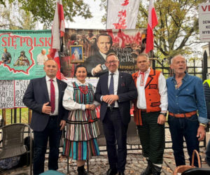 Poseł Telus z delegacją z Opoczna wspierał protestujących przed TK