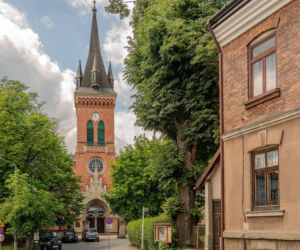 To miasto ma jeden z najpiękniejszych ratuszy w Małopolsce. Jego mieszkańcy od wieków są znani z wielkiej pobożności