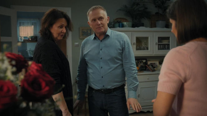 M jak miłość odc. 1921. Artur Rogowski (Robert Moskwa), Marysia (Małgorzata Pieńkowska), Agnes (Amanda Mincewicz)