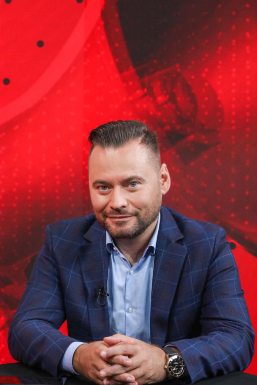 Niewiarygodne, jak kiedyś wyglądał Krzysztof Stanowski. Tak przez lata zmienił się założyciel Weszło, wielka metamorfoza