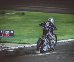 Bartosz Zmarzlik obronił tytuł mistrza świata na Motoarenie. Zdjęcia z toru i trybun
