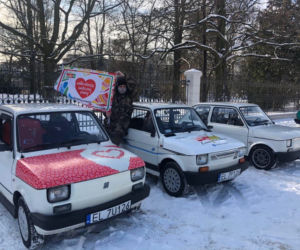 Parada Maluchów przejechała ulicami Łodzi. To atrakcja w ramach WOŚP