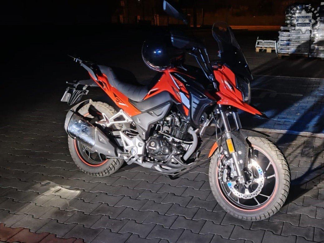 14-latek wsiadł za kierownicę motocykla. Na przejażdżkę wziął ze sobą 11-latka