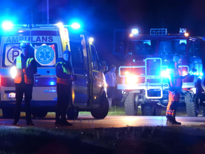 Kierowca uderzył w barierki, barierka przebiła auto i zabiła pasażera, kierowca uciekł pieszo